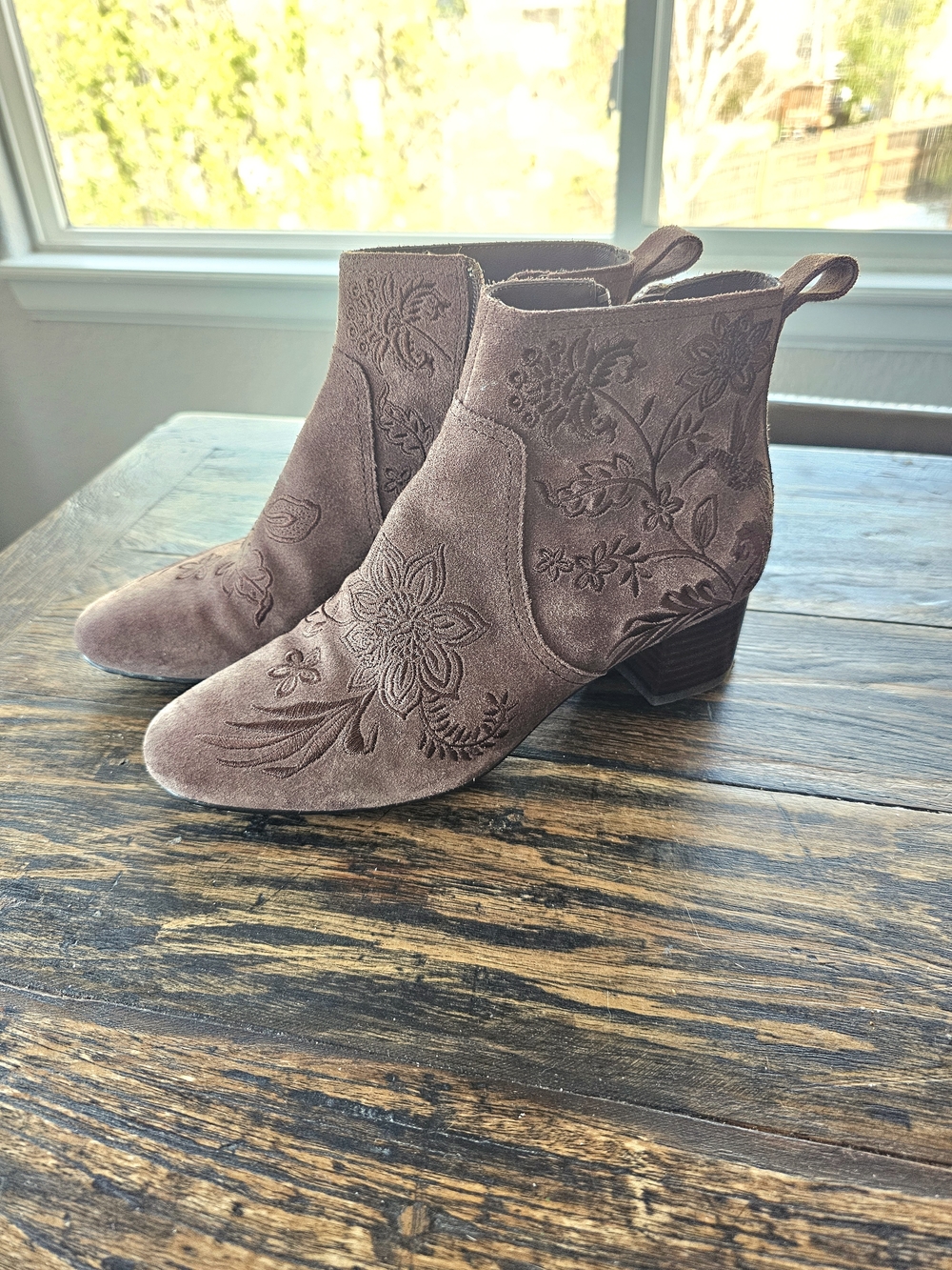 Johnny Was Chiara Brown Suede Embroidered Ankle Booties